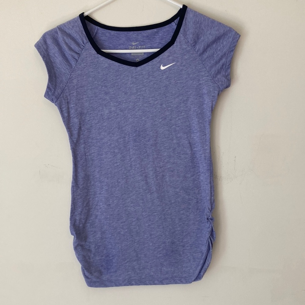 Nike girl’s tee
